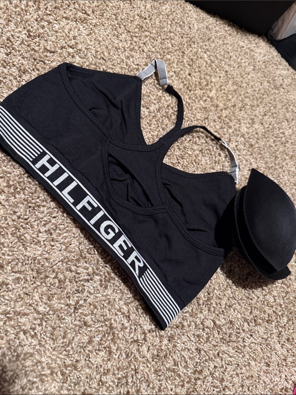Tommy Hilfiger Racerback Sport Bra w/removable cups & adjustable straps (M)